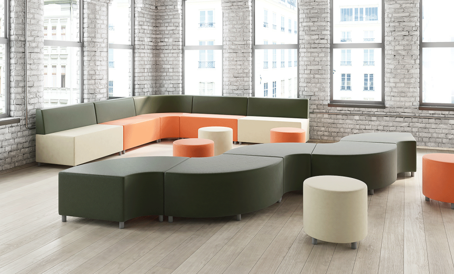 Диван полукруглый белый