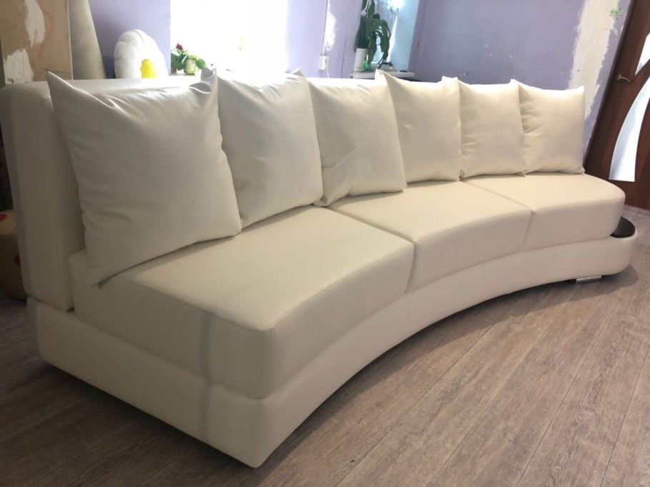 Эркерный диван Италия