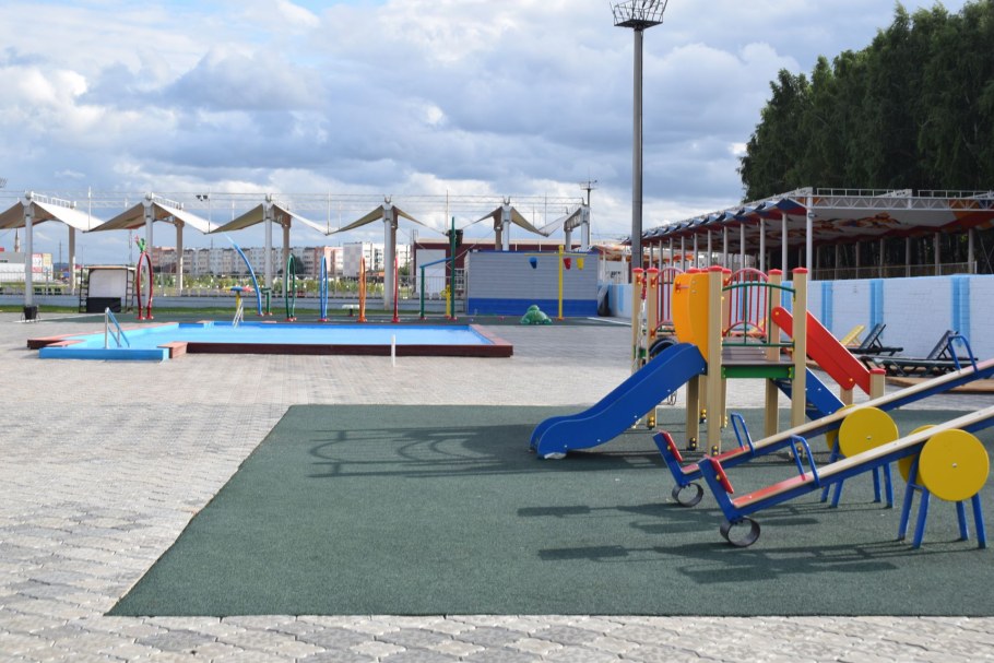 Азнакай бассейн открытый