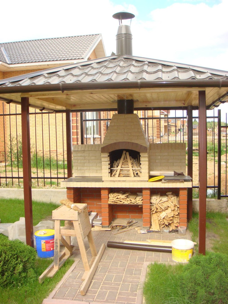 Беседка с барбекю