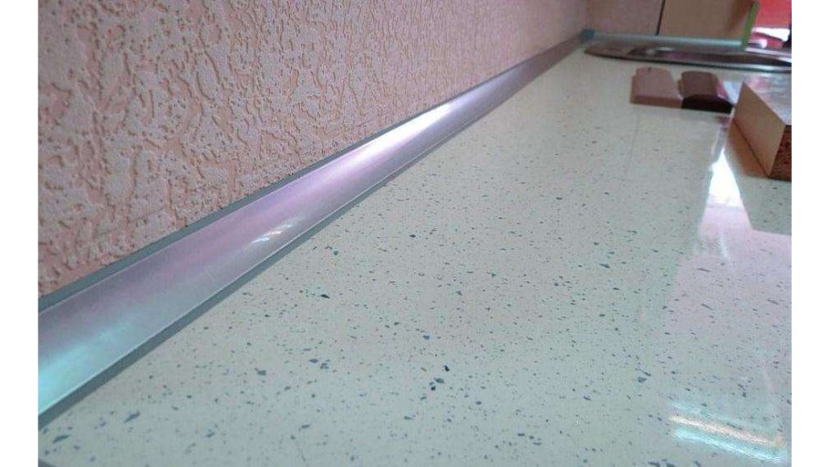 Плинтус алюминиевый Rico Technical