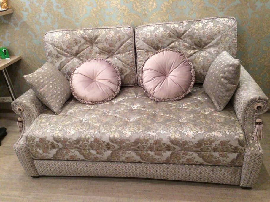 Мебельный диван