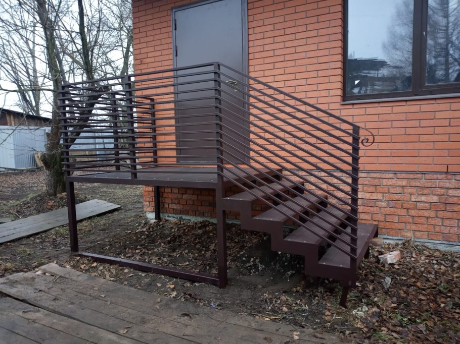 Металлическое крыльцо для дачи (66 фото) - красивые картинки и HD фото