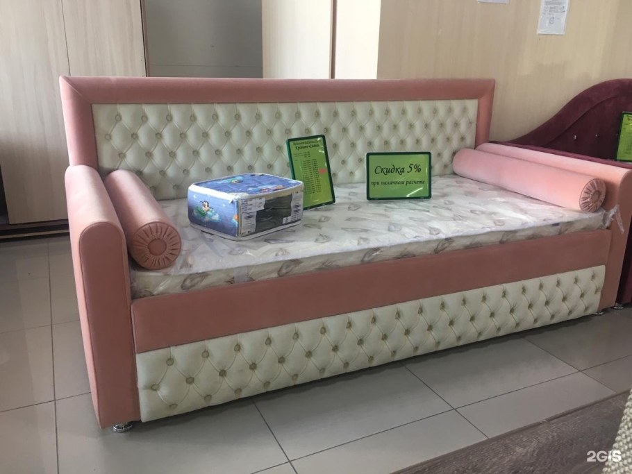 Ассортимент магазина мебели