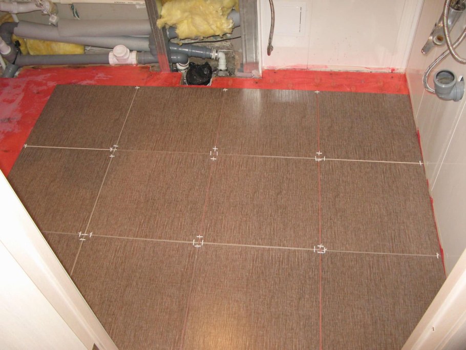 Раскладка плитки пола в ванной