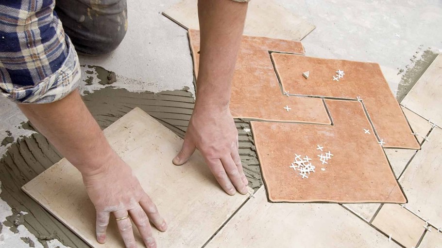 Укладка плитки на стену