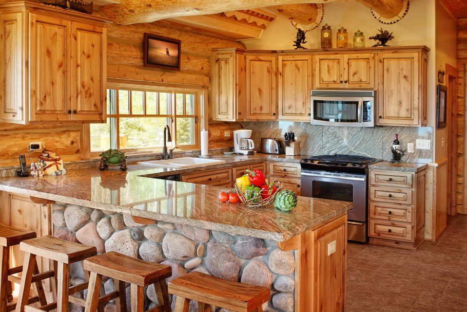 Деревянные кухни для дачи