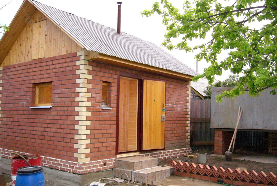 Кирпичный дом с мансардой 120 кв м