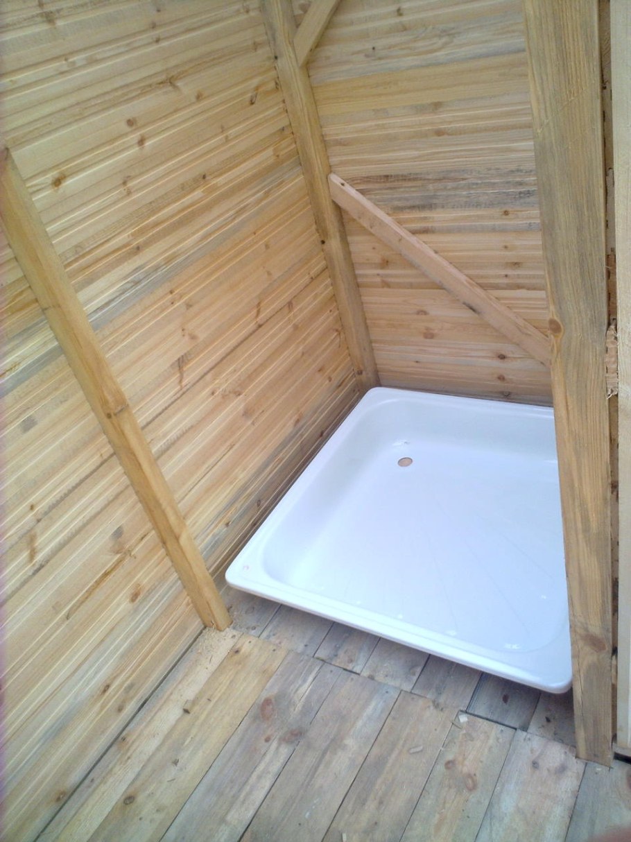 Душевая в бане на даче