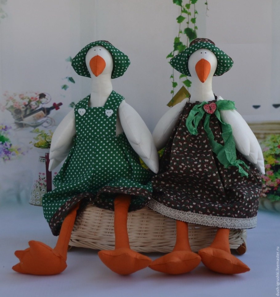 Текстильные куклы гуси