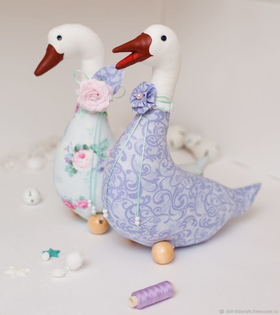 Мягкая игрушка Гусь с длинной шеей