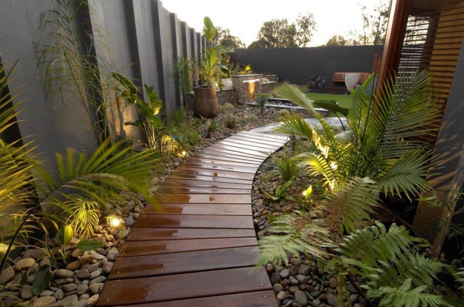 Деревянные дорожки в саду