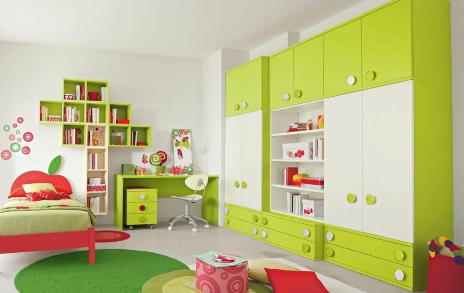Детская мебель салатового цвета