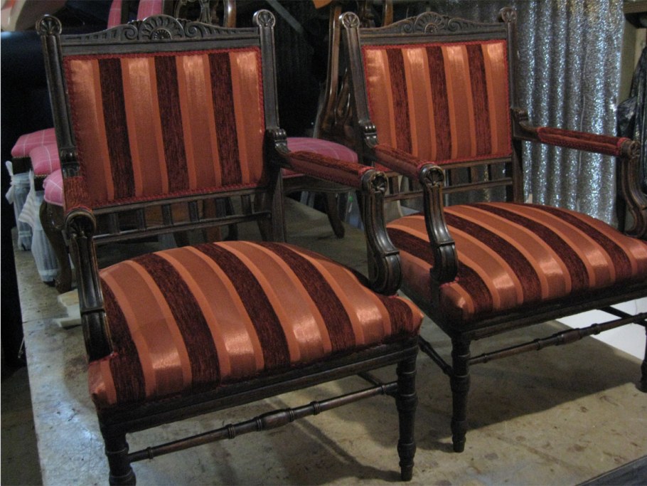 Обивка стульев