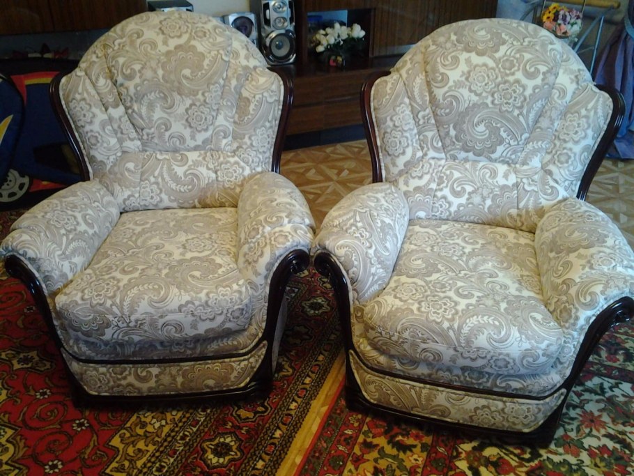 Перетянуть кресло