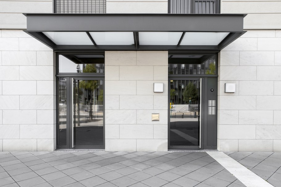 Современная входная группа