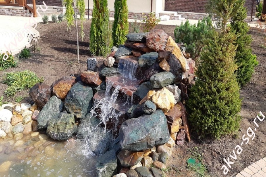 Водопад из плитняка