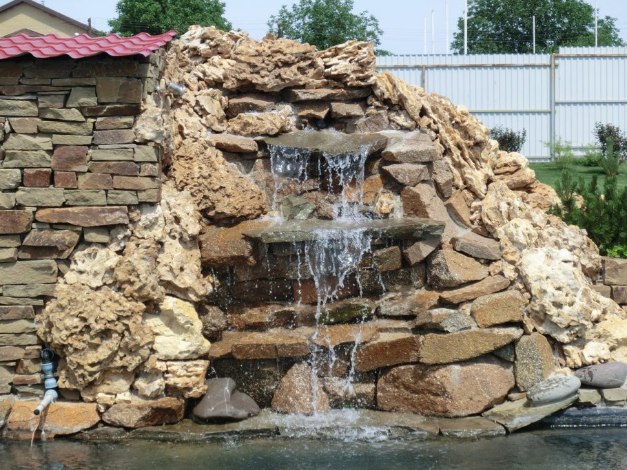 Водопадик из дикого камня
