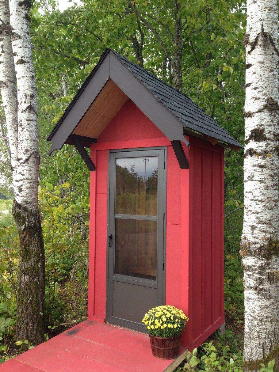 Туалет дачный