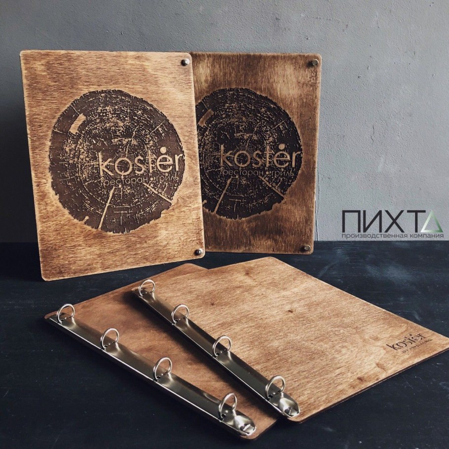 Овощи на деревянном столе