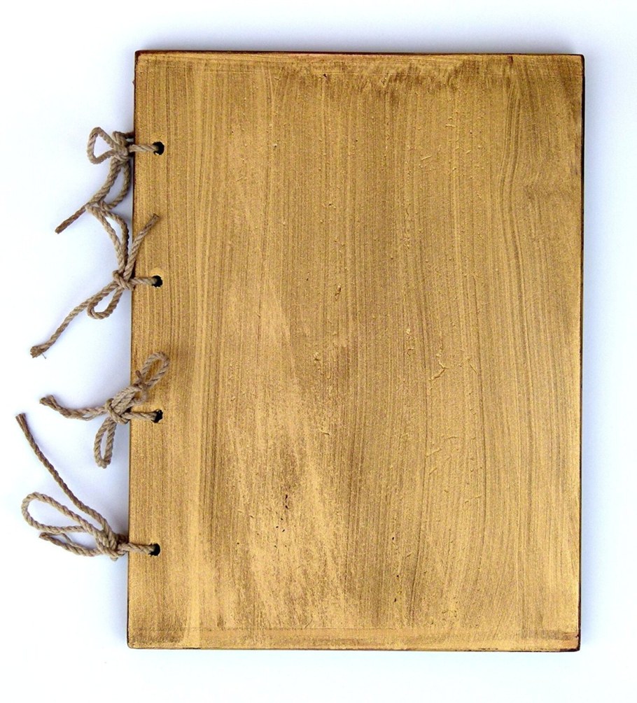 Меню на деревянном планшете