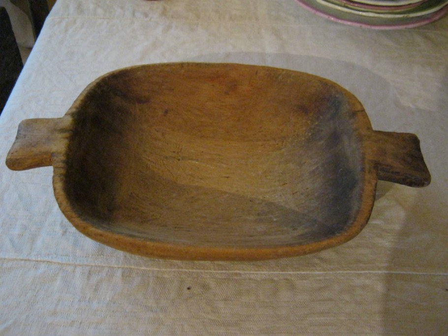 Как называется деревянное корытце для декора