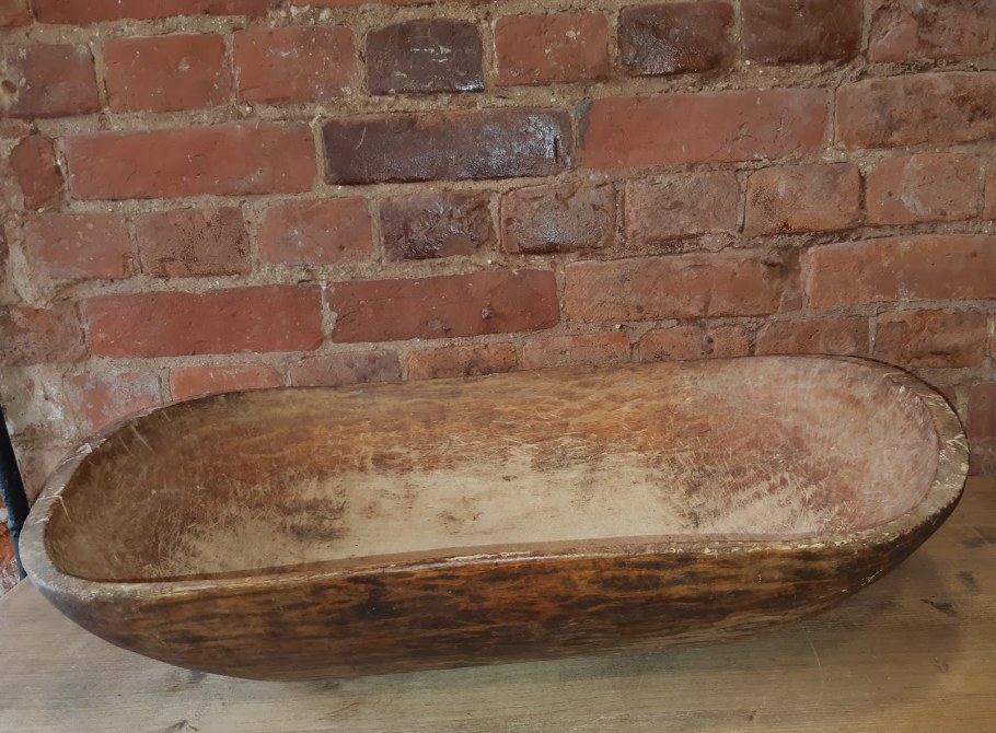 Деревянное корыто ванна