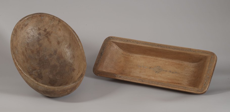 Старинное долбленое корыто