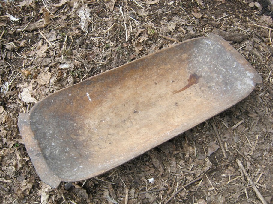 Старинное долбленое корыто