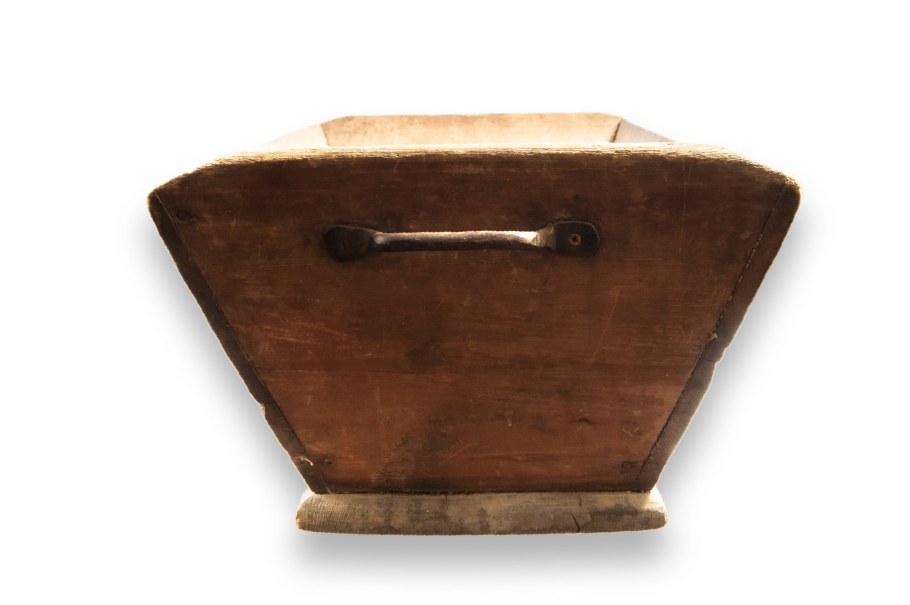 Деревянное корыто для рубки