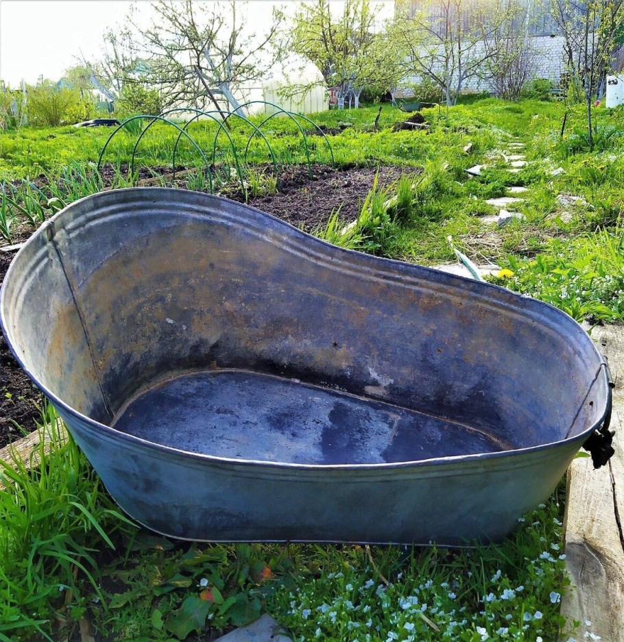 Корытце и сечка для рубки капусты