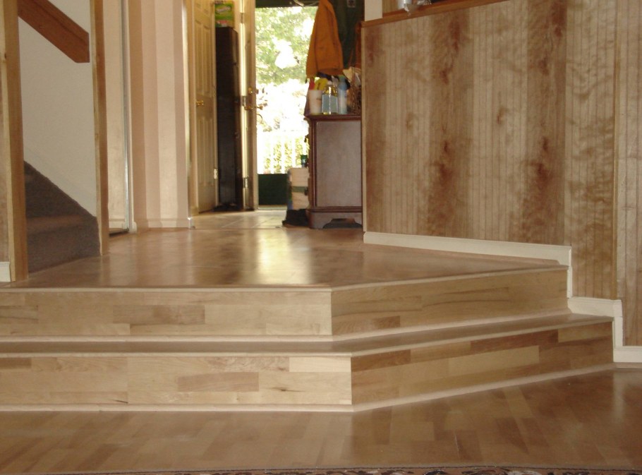 Ступенька между комнатами