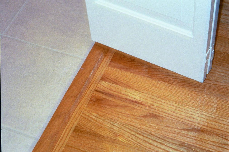 Порог между комнатами