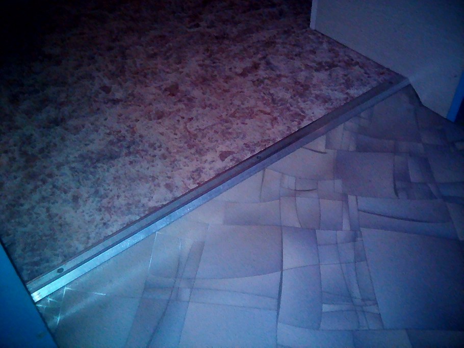 Светящийся порожек для пола