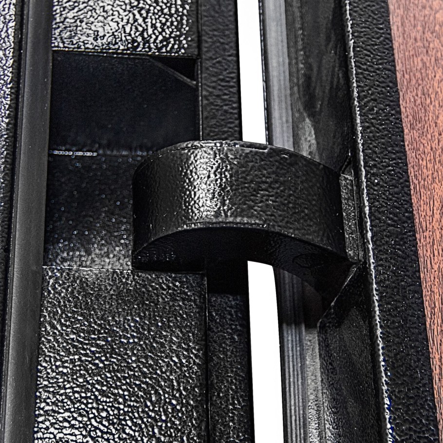 Скрытые петли для металлических дверей Domani