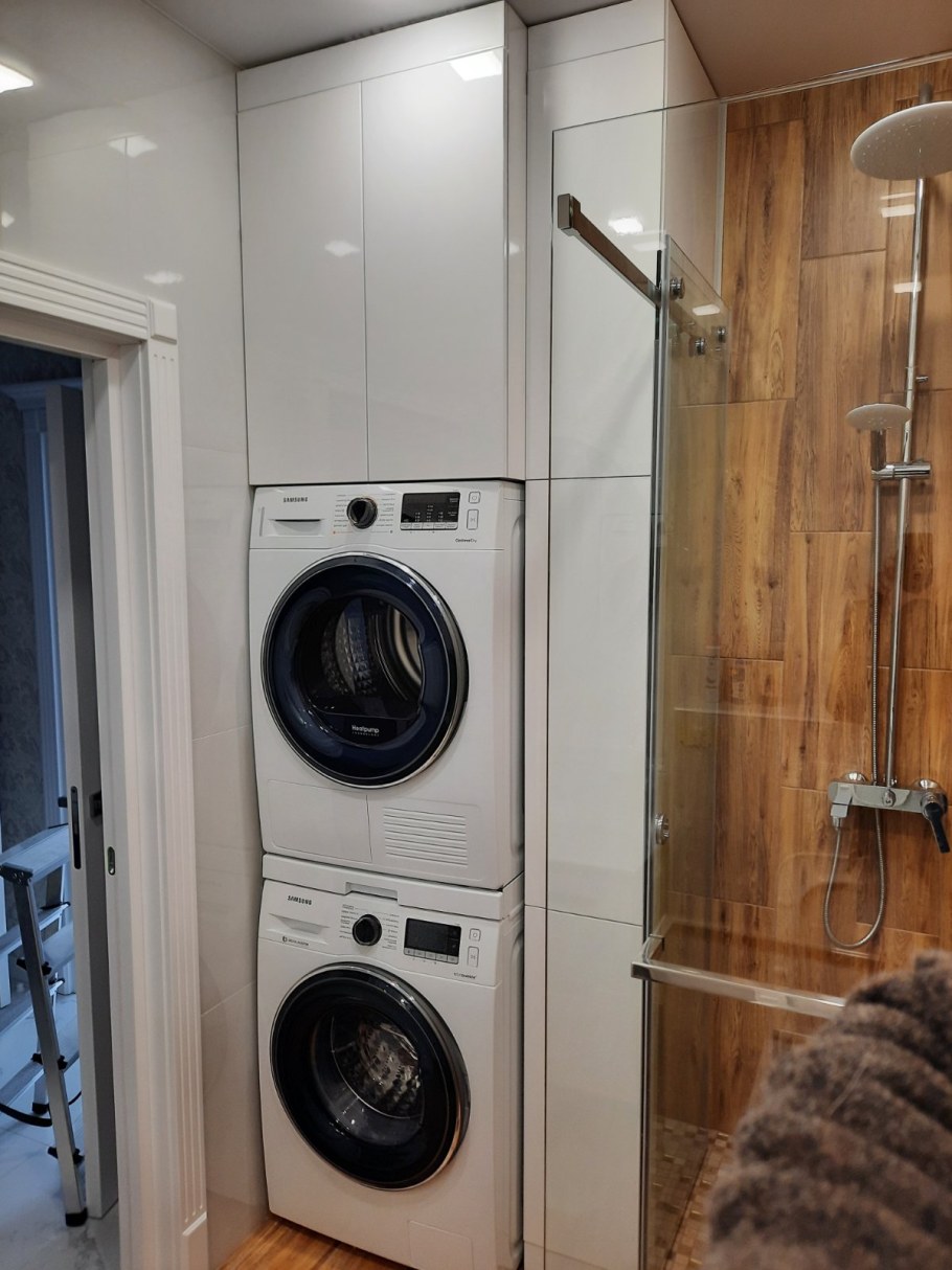 Стиралка и сушилка в колонне Bosch