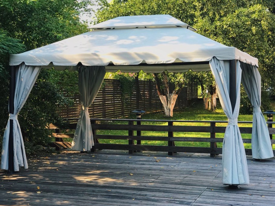 Каркасный шатер