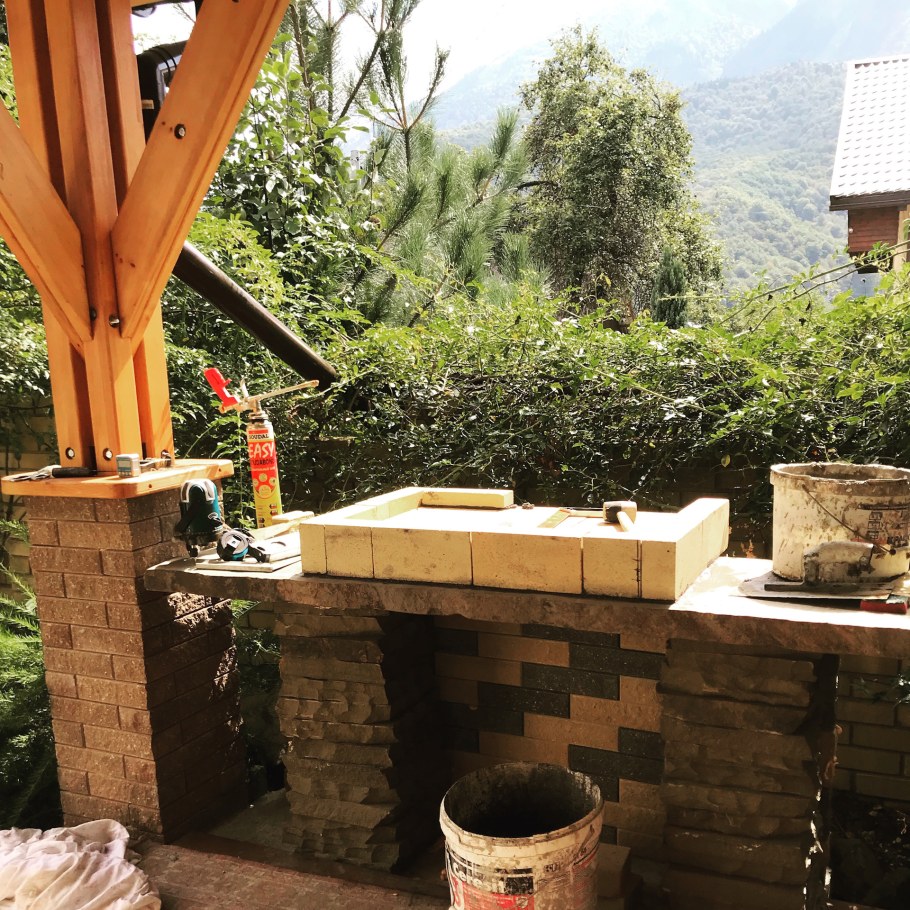 Мангальная зона с патио