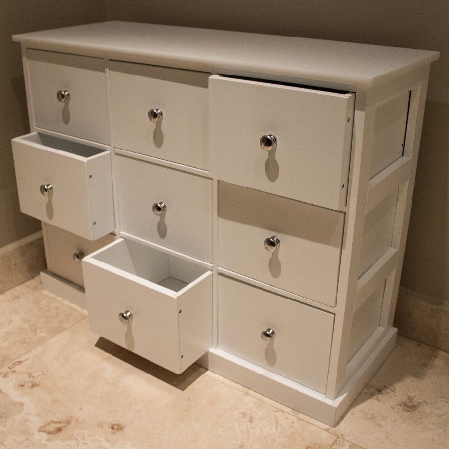 Комод с ящиками