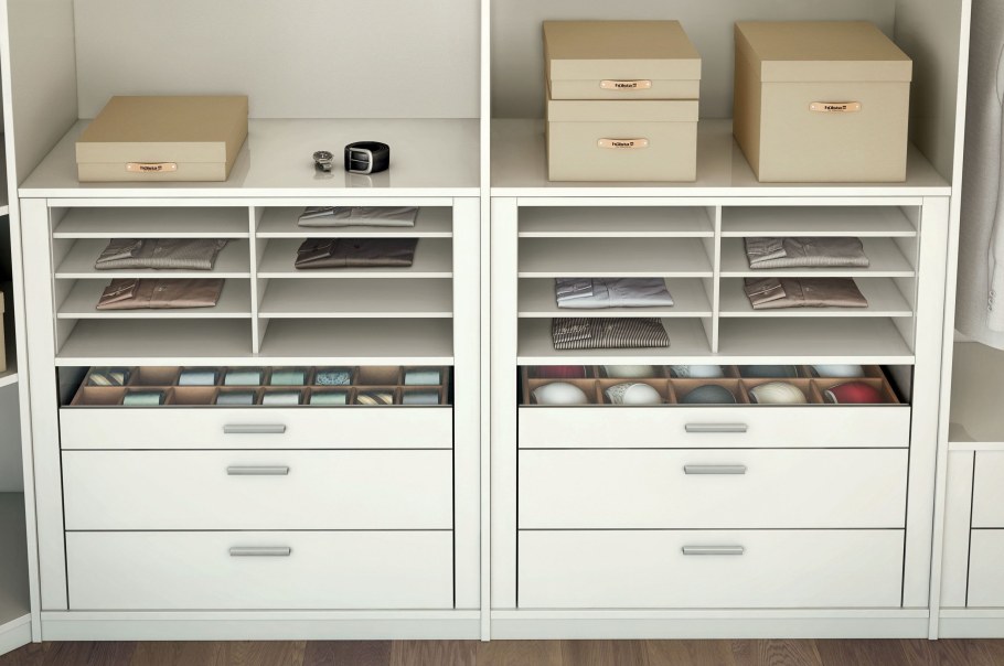 Шкаф с ящиками