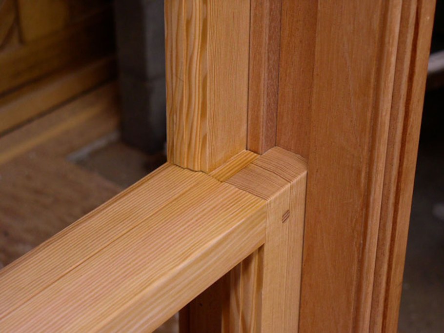 Спаренные деревянные окна