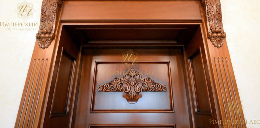 Двери с резьбой