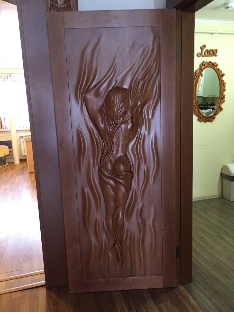 Фигурная дверь