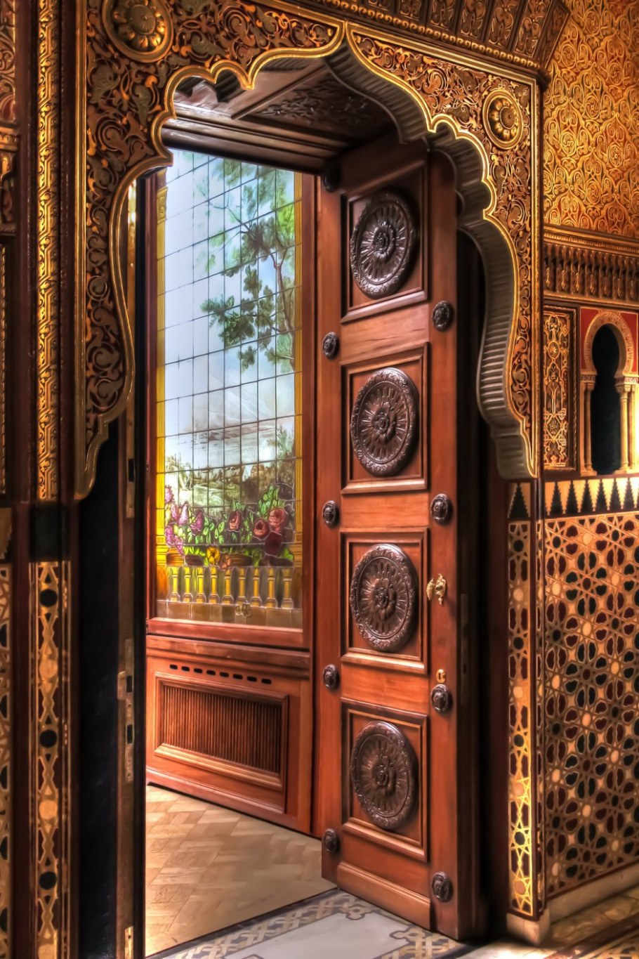 Эксклюзивные входные двери