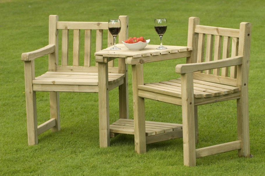 Стол из катушки