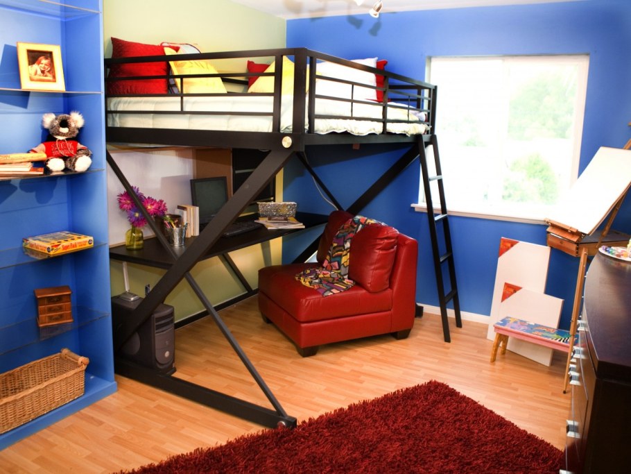 Двухэтажная кровать