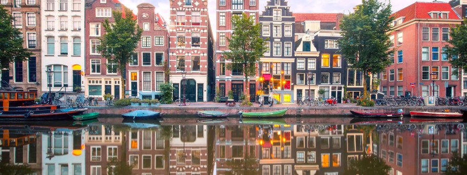 Фестиваль света на амстердамских канала