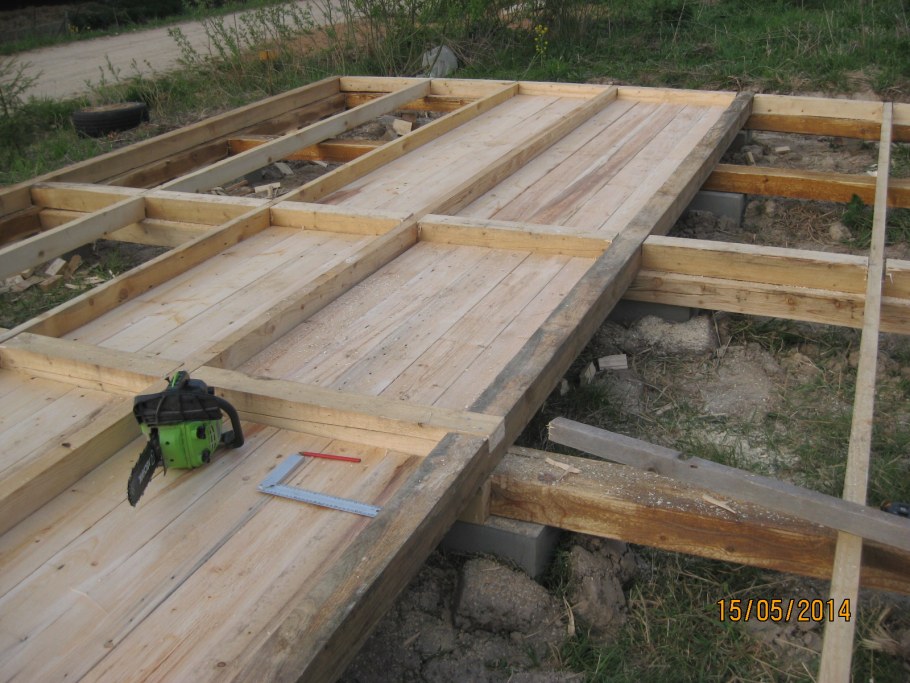 Пол в летнем домике