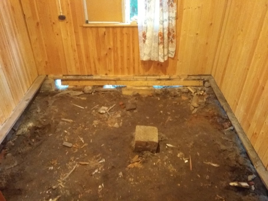 Пол на даче