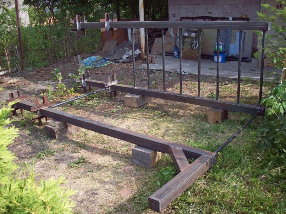 Самодельный турник на даче